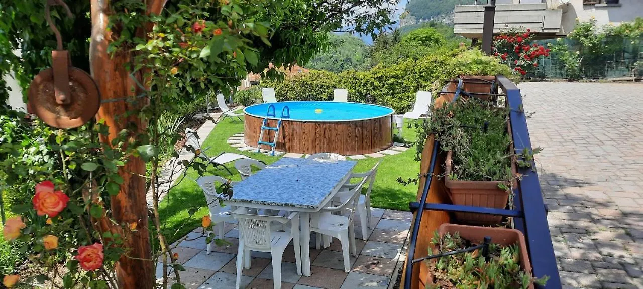 La Terrazza Casa Vacanza Carenno Italy